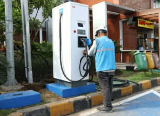 Di Jawa Tengah PLN Hadirkan 40 SPKLU Baru di Jalur Mudik untuk Mobil Listrik