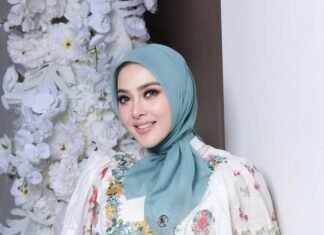 Hamil Tua, Syahrini Makin Cantik