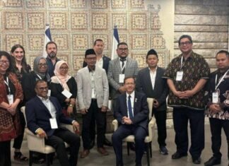 Heboh! 5 Kader NU Bertemu dan Berpose dengan Presiden Israel