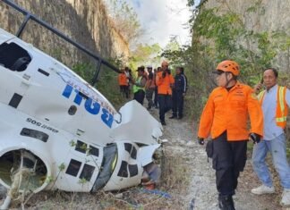 Terlilit Benang Layangan, Helikopter Wisata Jatuh di Bali
