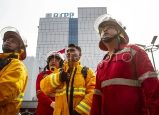 Sebanyak 75 Personel Gulkarmat Dikerahkan Untuk Atasi Kebakaran RSPP Kebayoran Baru