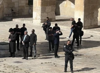 Ribuan Pemukim Ilegal Israel Masuk Paksa Masjid Al-Aqsa