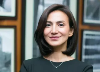 Kecewa Berat, Wanda Hamidah Keluar Dari Partai Golkar