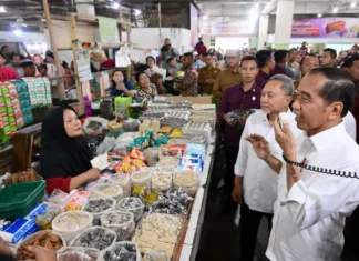 Lagi, Presiden Jokowi Pamit Warga Di Pasar Delimas Deli Serdang