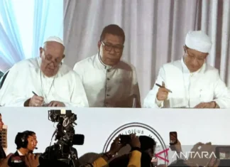 Paus Fransiskus dan Imam Besar Masjid Istiqlal Tandatangi Deklarasi Bersama Istiqlal 2024