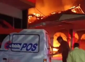Diduga Akibat Konsleting Listrik, Pos Blok Pasar Baru Terbakar