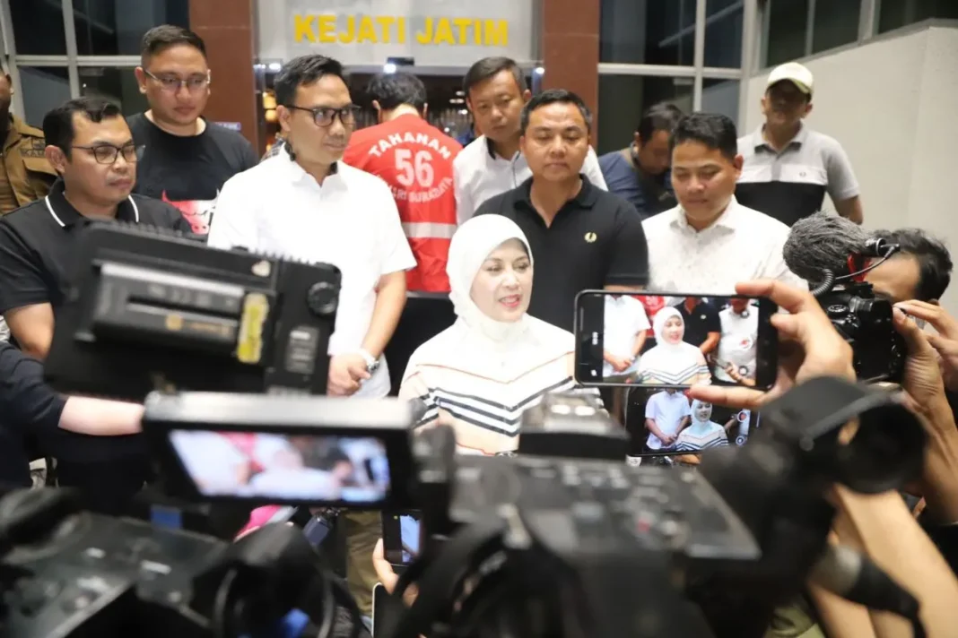 Kepala Kejati Jatim Mia Amiati