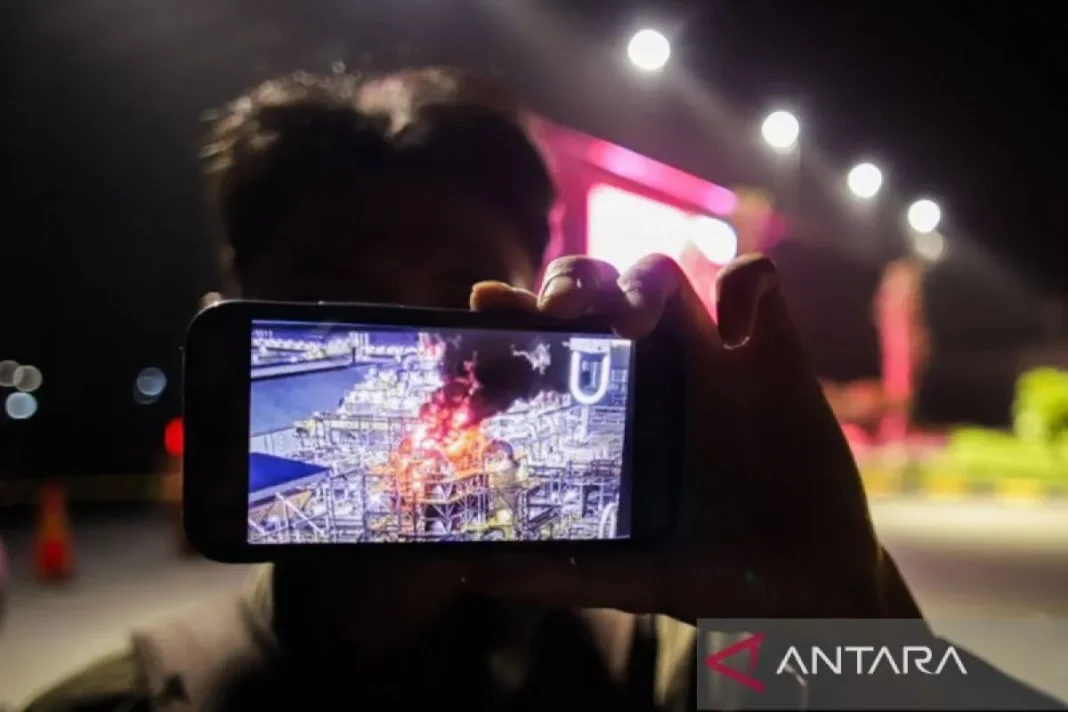 Pabrik Asam Sulfat Smelter PT Freeport Indonesia Terbakar