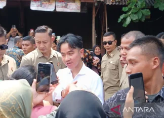 Wapres Gibran Kunjungi Pasar Gotong-Royong Kota Magelang