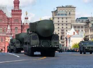 Presiden Vladimir Putin Pantau Langsung Gelar Latihan Nuklir Strategis