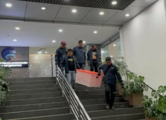 Polisi Geledah Kantor Kementerian Komdigi Terkait Judi Daring