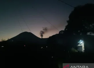 Tiga Gunung Api Di Sulut Berstatus Siaga