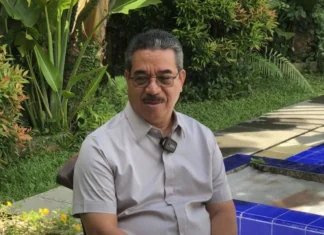 Menang Hitung Cepat Pilgub Maluku Hendrik Lewerissa Rangkul Pesaing