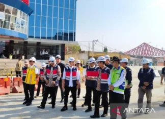 Wapres Tinjau Pengerjaan Penataan Kawasan Simpang Joglo Solo