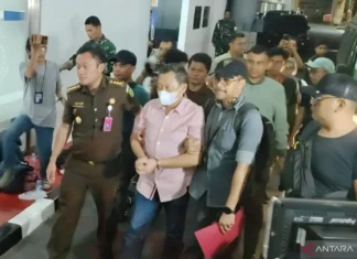 Kejagung Amankan Hendry Lie Di Bandara Soetta