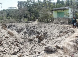 Kepala PVMBG Sebut Erupsi Gunung Lewotobi Laki-laki Tidak Biasa