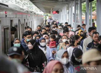 Commuter Line Beroperasi 24 Jam Di Malam Tahun Baru 2025