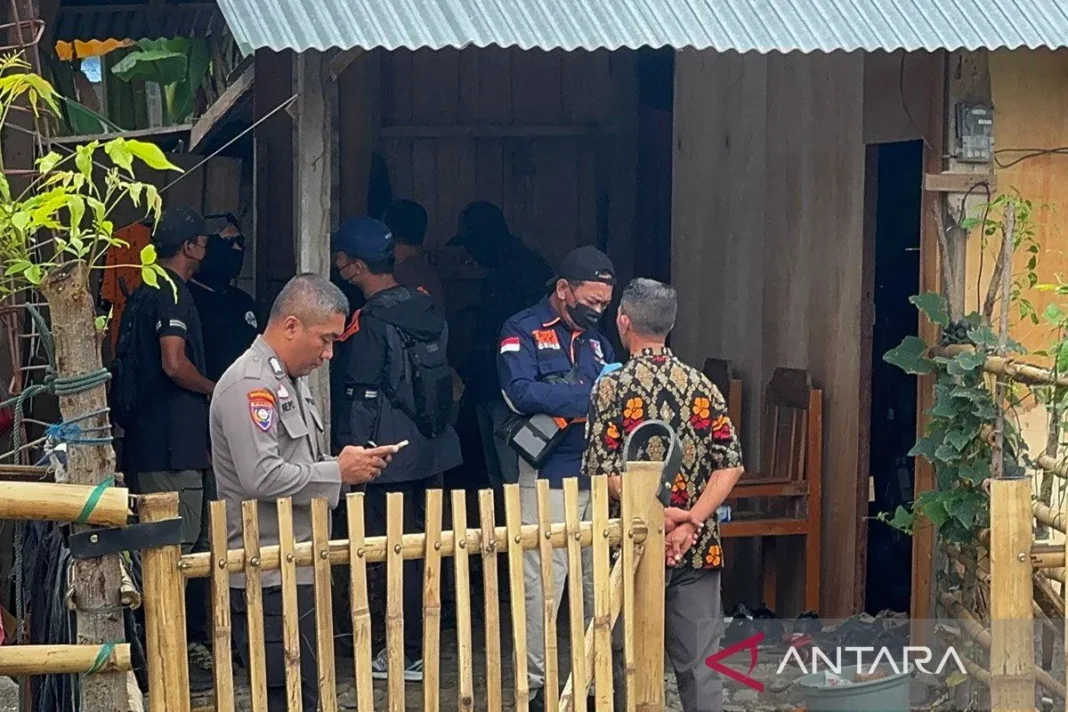 Densus 88 tangkap tiga warga terduga teroris di Palu dan Ampana