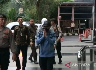 KPK Bawa Pj Wali Kota Pekanbaru Ke Gedung Merah Putih