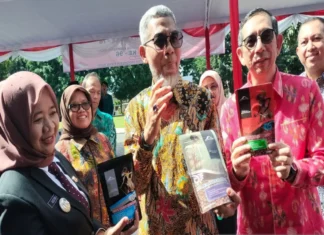 Kementerian Hukum Serahkan Sertifikat Kekayaan Kopi Robusta Sleman