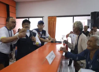 Mensos Serahkan Langsung Bantuan Sembako Dan PKH Di Kantor Pos Sleman