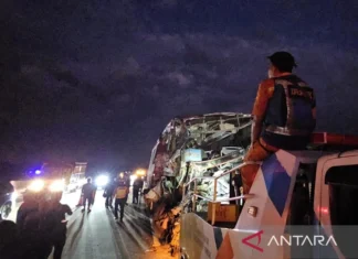 Polisi Buka Crisis Center Kecelakaan Bus Tour Pelajar Bogor Di Tol Pandaan-Malang