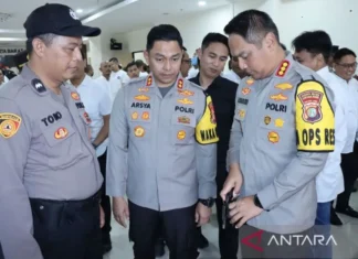 Polrestro Jakbar Periksa Senjata Api Ratusan Personel