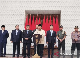 Presiden Prabowo Hadiri KTT D-8 Wakili Indonesia Terima Keketuaan Untuk 2026