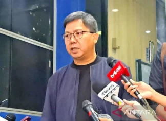 Pengamat Sepak Bola Bung Towel Diancam Disiram Air Keras dan Anaknya Diculik