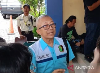 RS Polri Dampingi Tim Evakuasi Korban Kebakaran Glodok Plaza