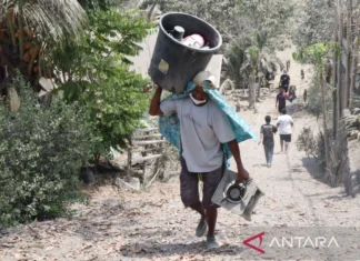250 Keluarga Korban Erupsi Lewotobi Pindah ke Rumah Hunian Sementara