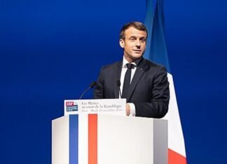 Macron Desak Trump Tidak Merugikan Enonomi Eropa lewat Pengenaan Tarif