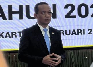 Menteri Bahlil Minta Warga Bersabar Antre LPG 3 Kg: Mohon Beri Waktu