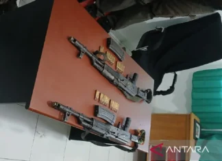 Satgas Damai Cartenz Sita Dua Senpi Polri dan Tangkap Anggota KKB