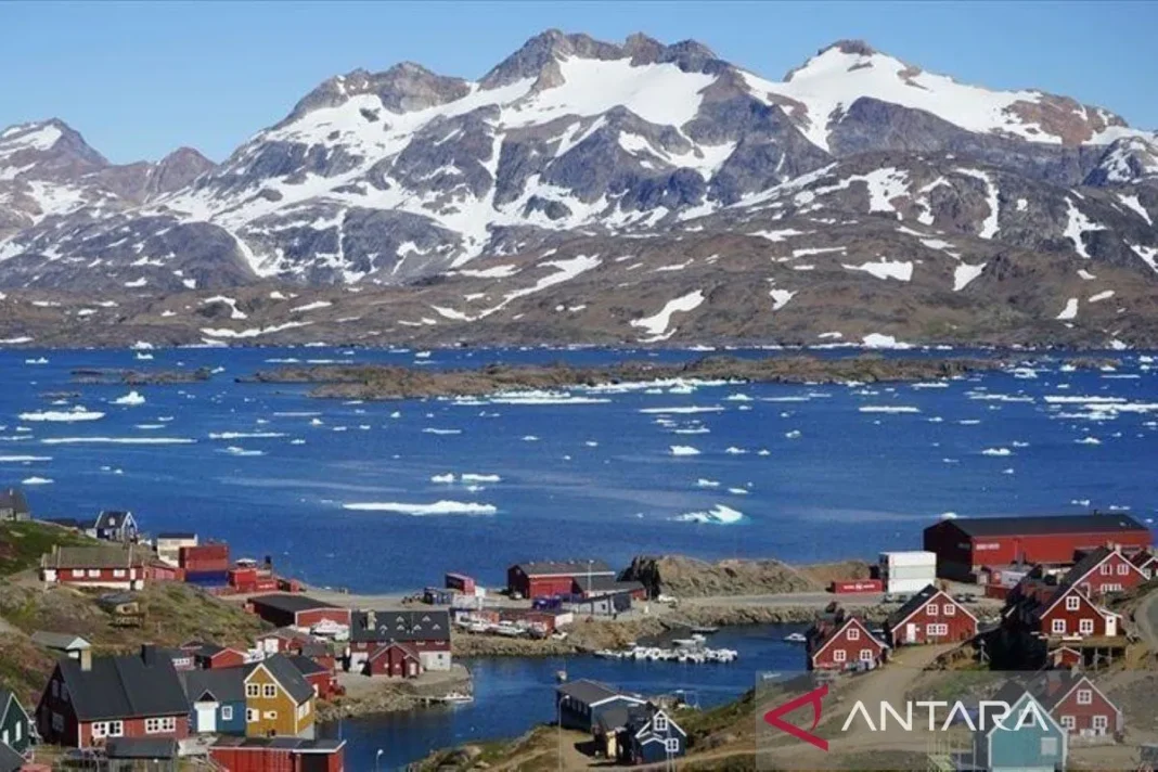 Greenland gelar pemilu di tengah upaya AS ambil alih pulau itu