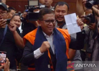 Hasto Berpidato di Ruang Sidang Pertanyakan Proses P21 yang Dipaksakan