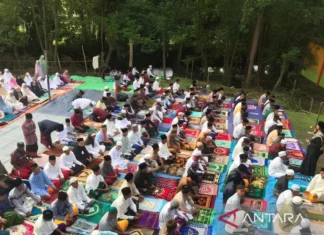 Jamaah Naqsabandiyah di Kota Bima Gelar Shalat Idul Fitri Sabtu Kemarin