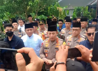 Kapolri Kunjungi Rumah AKP Anm Lusiyanto, Sampaikan Dukacita