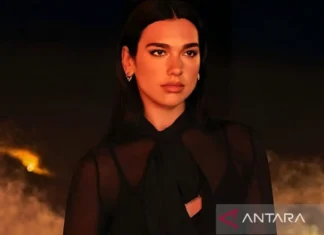 Klub Buku Dua Lipa jadi Cara untuk Ketahui Buku Bacaan Sang Bintang