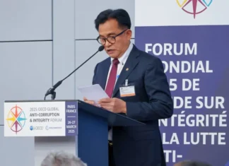 Menko Kumhamimipas Tegaskan Komitmen RI Berantas Korupsi di Forum OECD