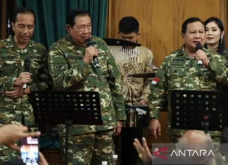 Momen Prabowo, Jokowi, dan SBY Kompak Bernyanyi di Akmil Magelang