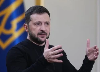 Pesawat Zelenskyy Mendarat di Inggris Setelah Berselisih dengan Trump