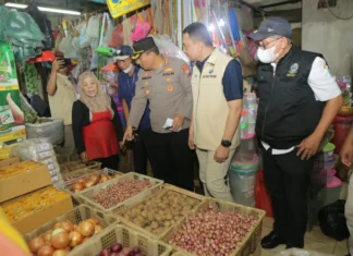 Polda Jatim Temukan Kecurangan Volume Minyakita di Pasar Wonokromo