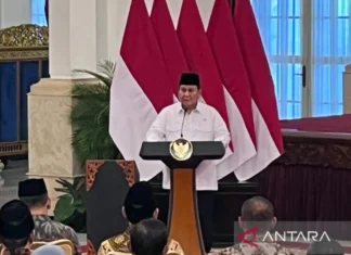 Prabowo dan Jajaran Kabinet Merah Putih Serahkan Zakat Melalui Baznas