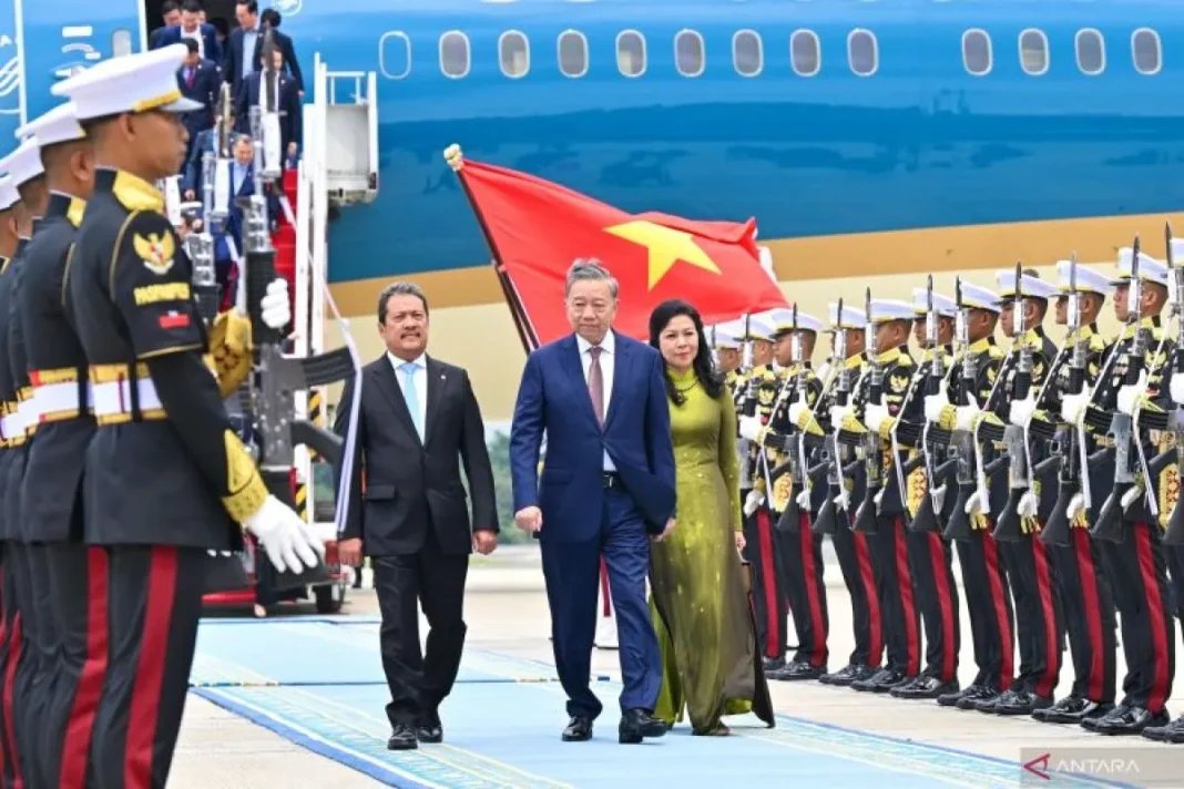 Prabowo gelar upacara kenegaraan sambut Sekjen Partai Komunis Vietnam