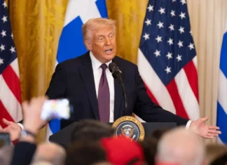 Trump Umumkan Rencana Tarif 25 Persen Terhadap Sektor Otomotif