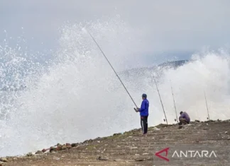 BMKG Terbitkan Peringatan Dini Gelombang Tinggi 16-19 April