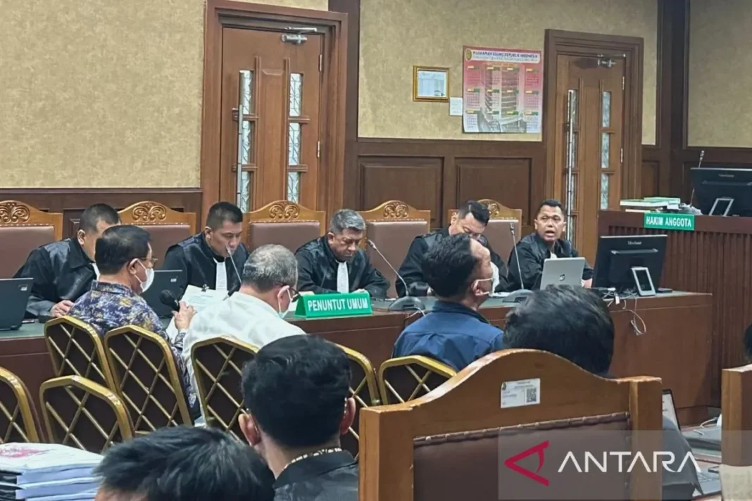 Hakim pemvonis bebas Ronald Tannur minta dibebaskan dari kasus suap