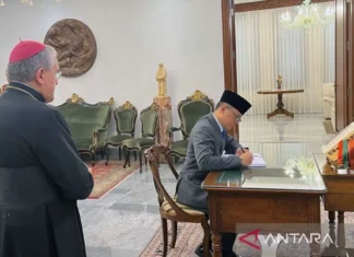 Presiden Utus Jokowi, Jonan, Pigai, Thomas Djiwandono Hadiri Pemakaman Paus di Vatikan