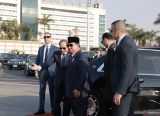Semobil Bersama, Presiden El-Sisi Antar Keberangkatan Prabowo ke Doha